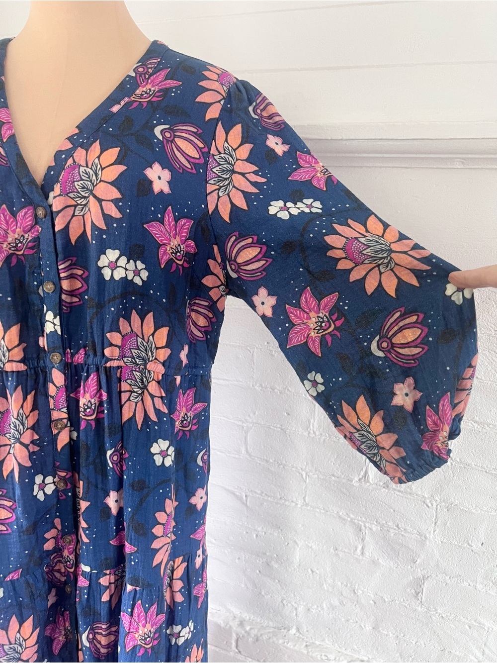 Marine Layer Willow Midi Dress in Floral Batik Blue Pink Natural Fiber Size XL - Picture 10 of 16